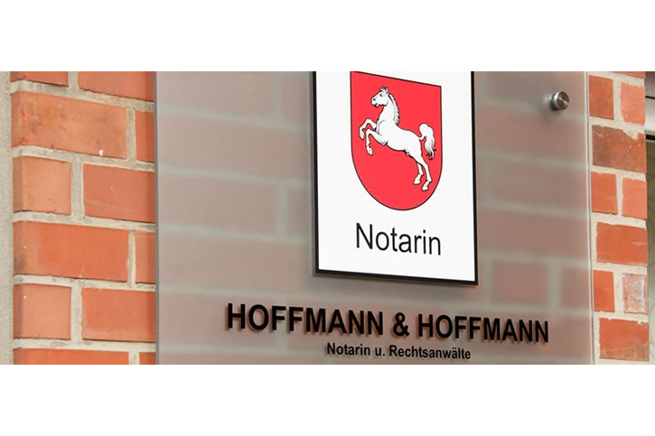 Aussenbild, Notarin Inga-Marie Hoffmann und Notarin a.D. Beate Hoffmann